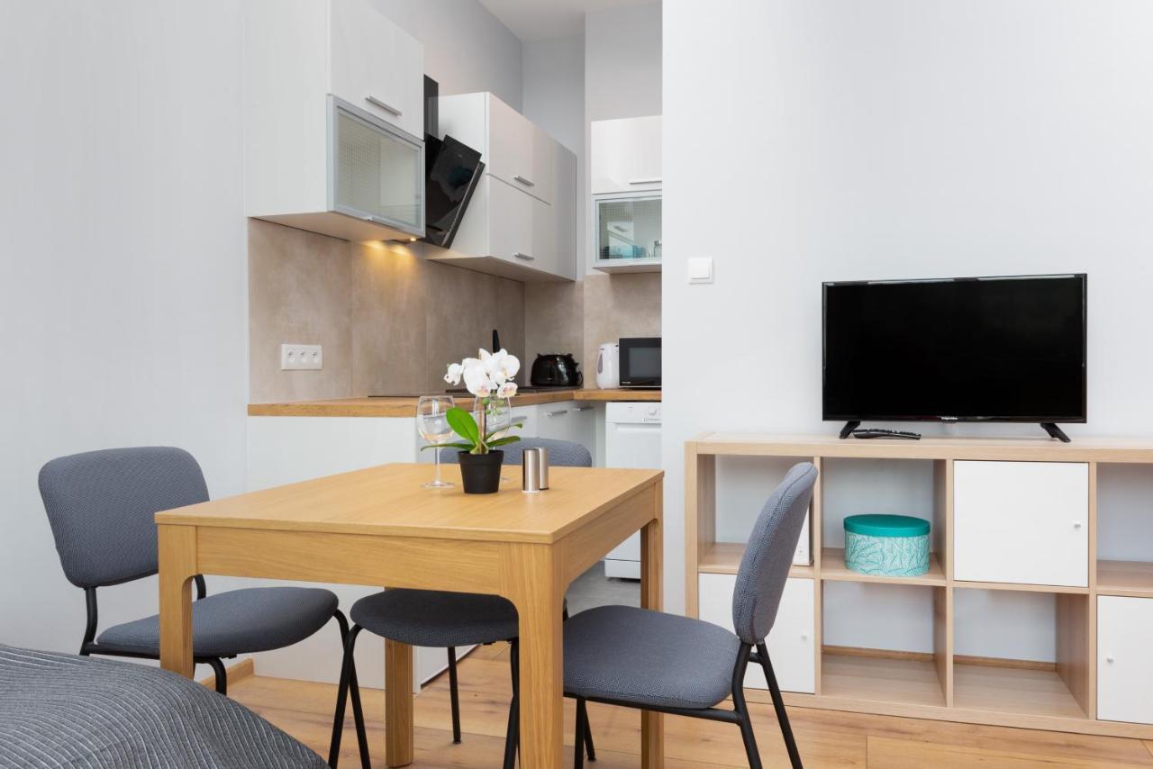 Apartment Pulawska By Renters Warsaw