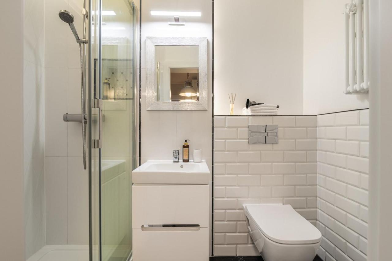 Apartament Rent Like - Złota 6 *