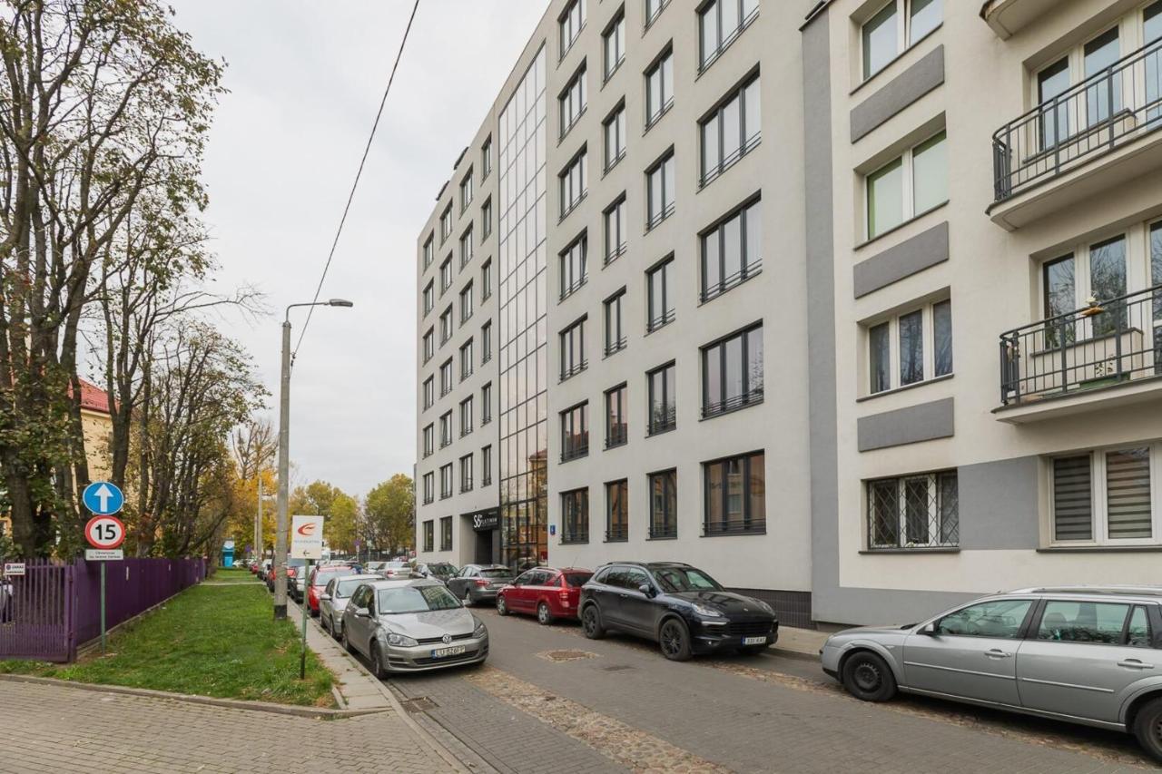Slawinska 6 With Balcony By Renters Apartment Warsaw
