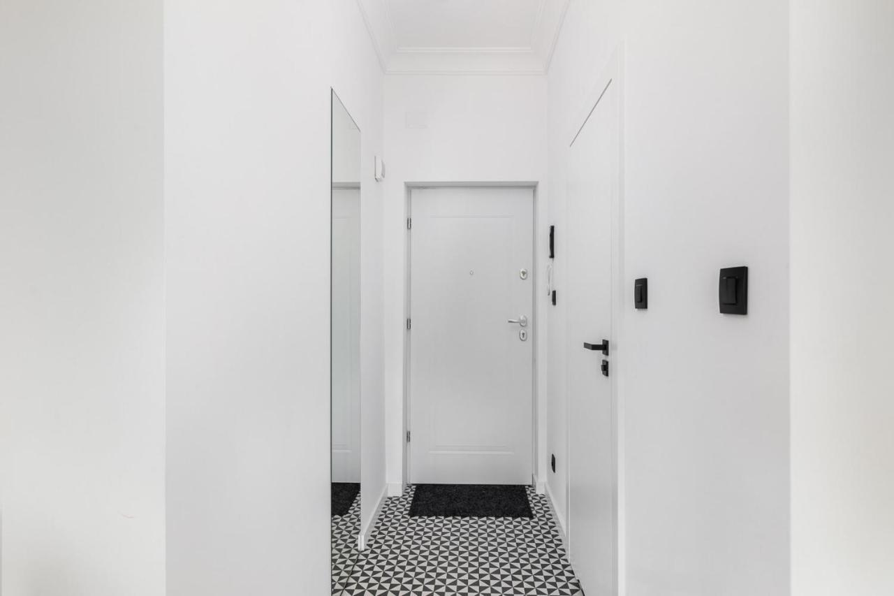 Nowiniarska 8 By Renters Warsaw