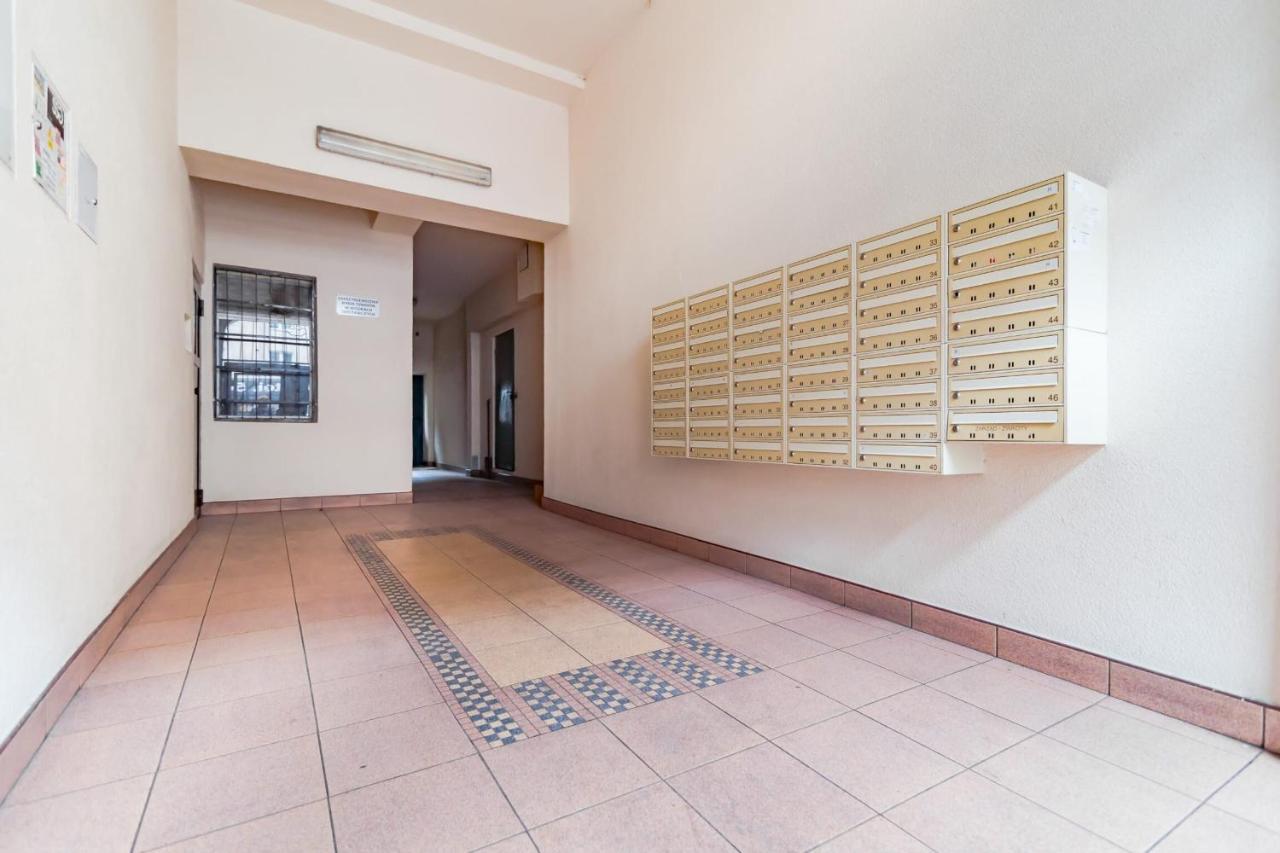 Rent Like - Złota 65 Warszawa