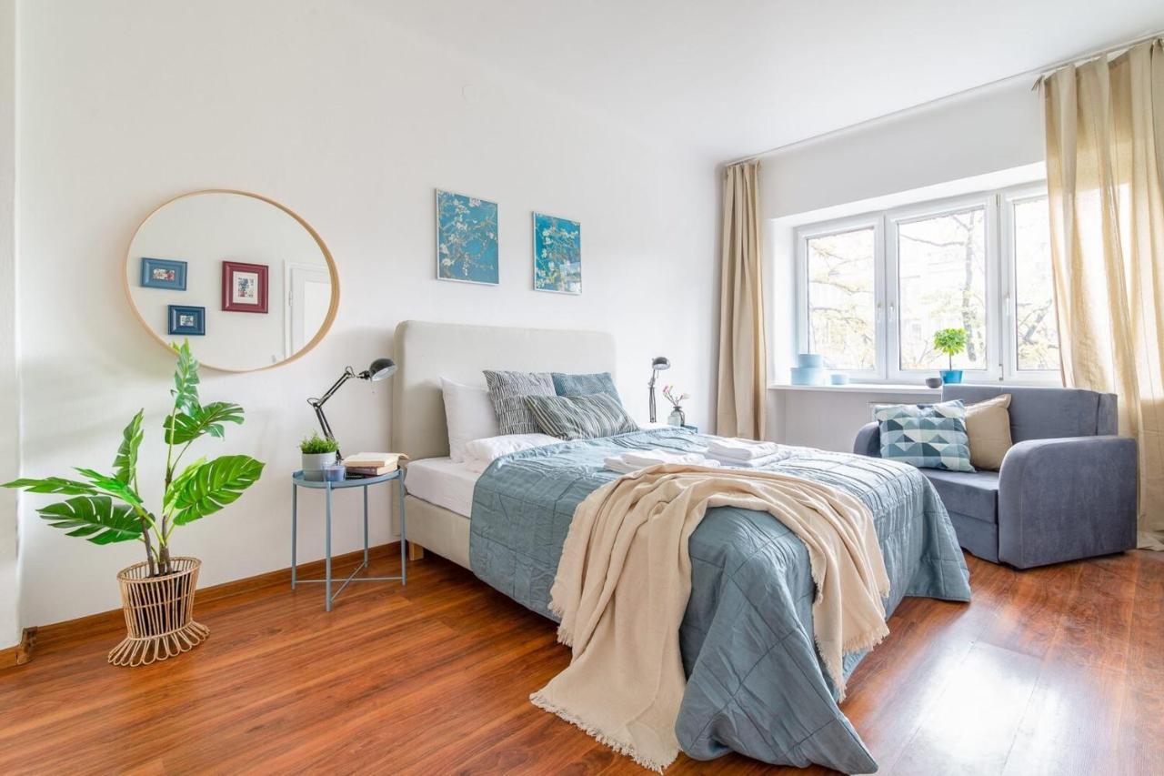 Rent Like - Aleja Niepodległości 157 *