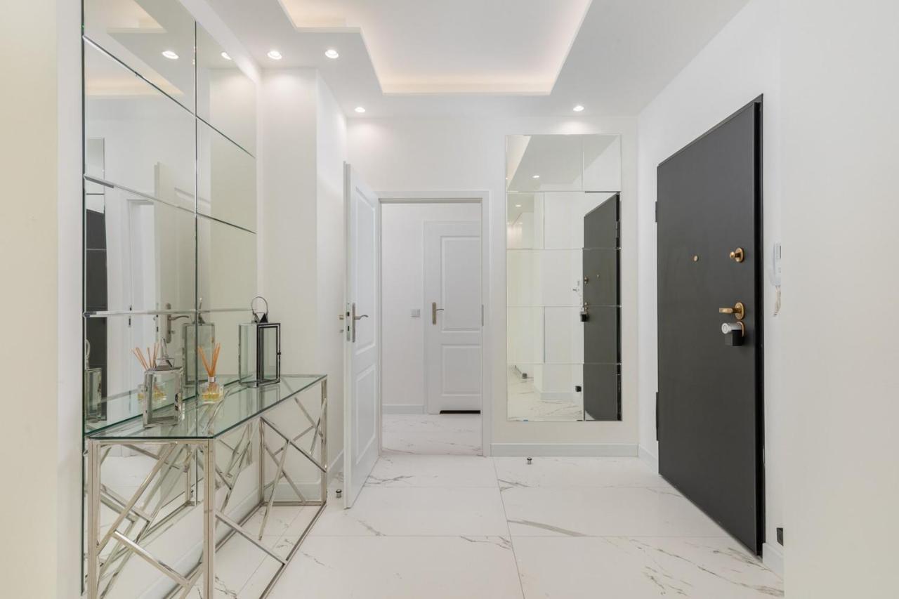Apartment Karolkowa 28a - Luminous With Balcony By Renters Prestige Warsaw