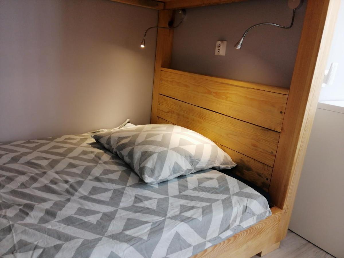 Homestay Gosciniec Filmowy - Prywatny Dom Rodzinny Warsaw