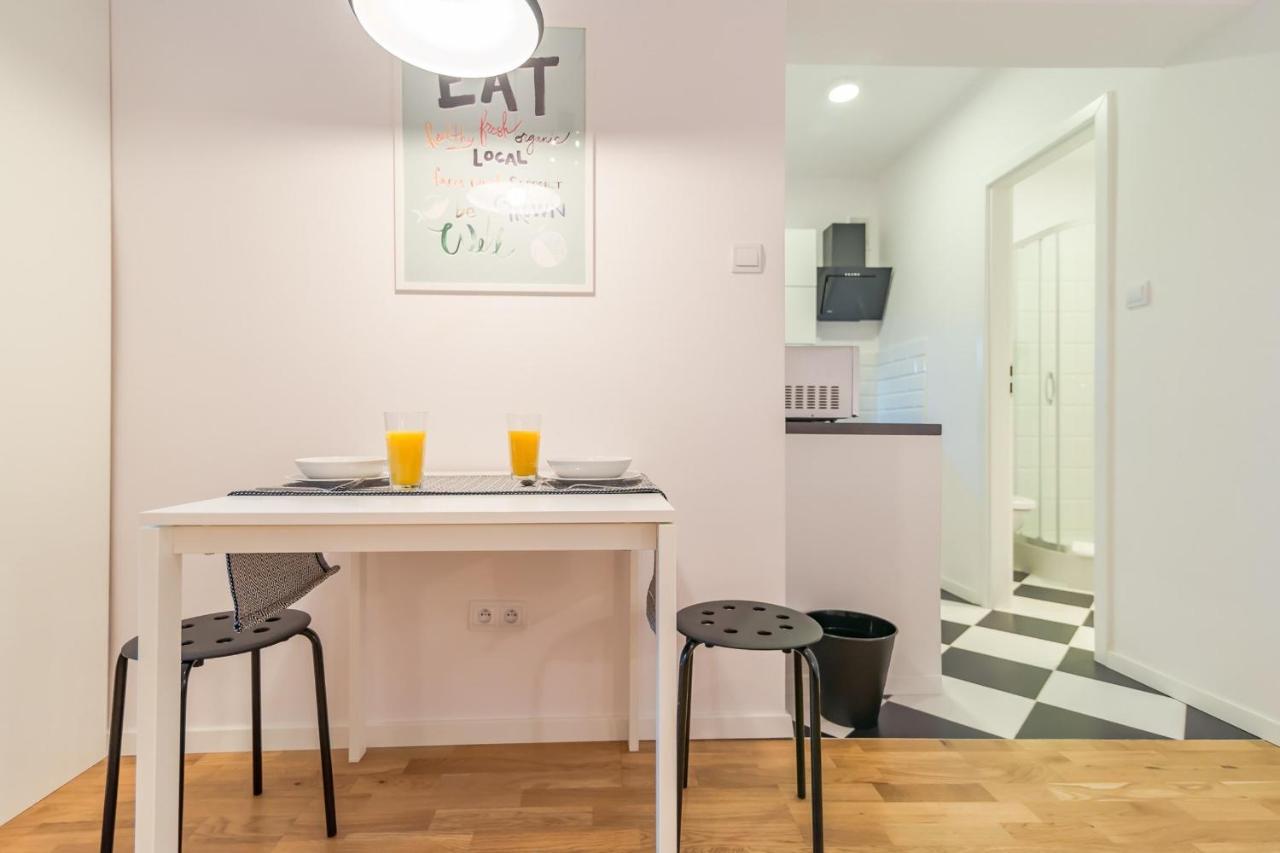 Rent Like - Zlota 65 *