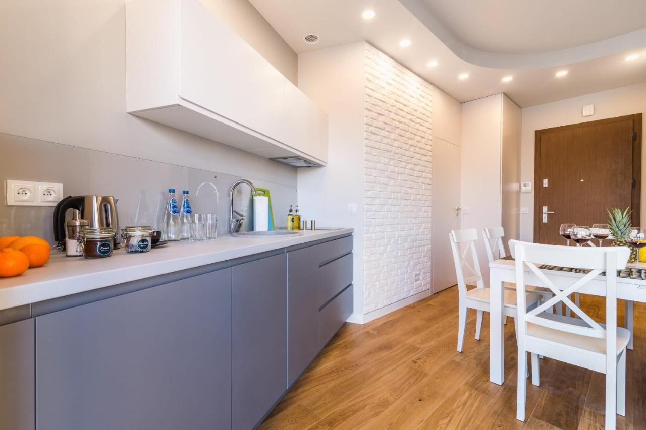 Rent Like - Ogrodowa 48 * Warszawa