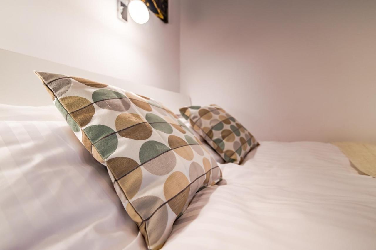Rent Like - Złota 65 Warszawa
