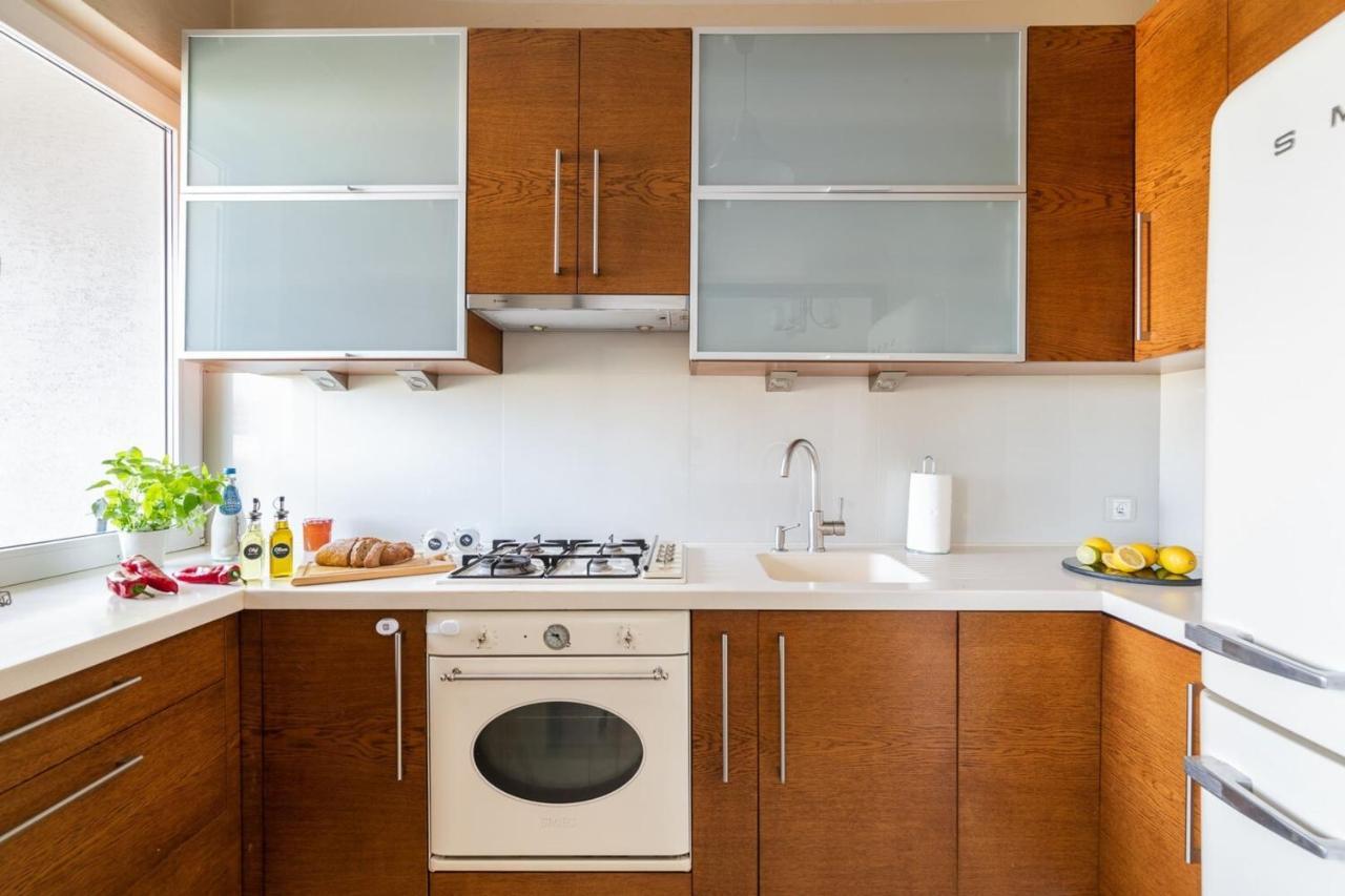 Rent Like - Emilii Plater 47 Warsaw