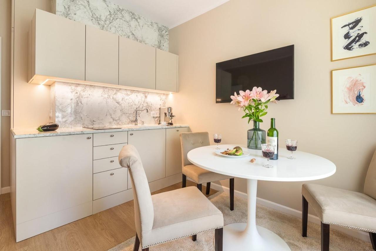 Rent Like - Raclawicka 40 Apartamento Varsóvia