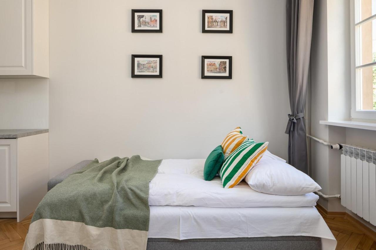 Rent Like - Piekarska 6 *