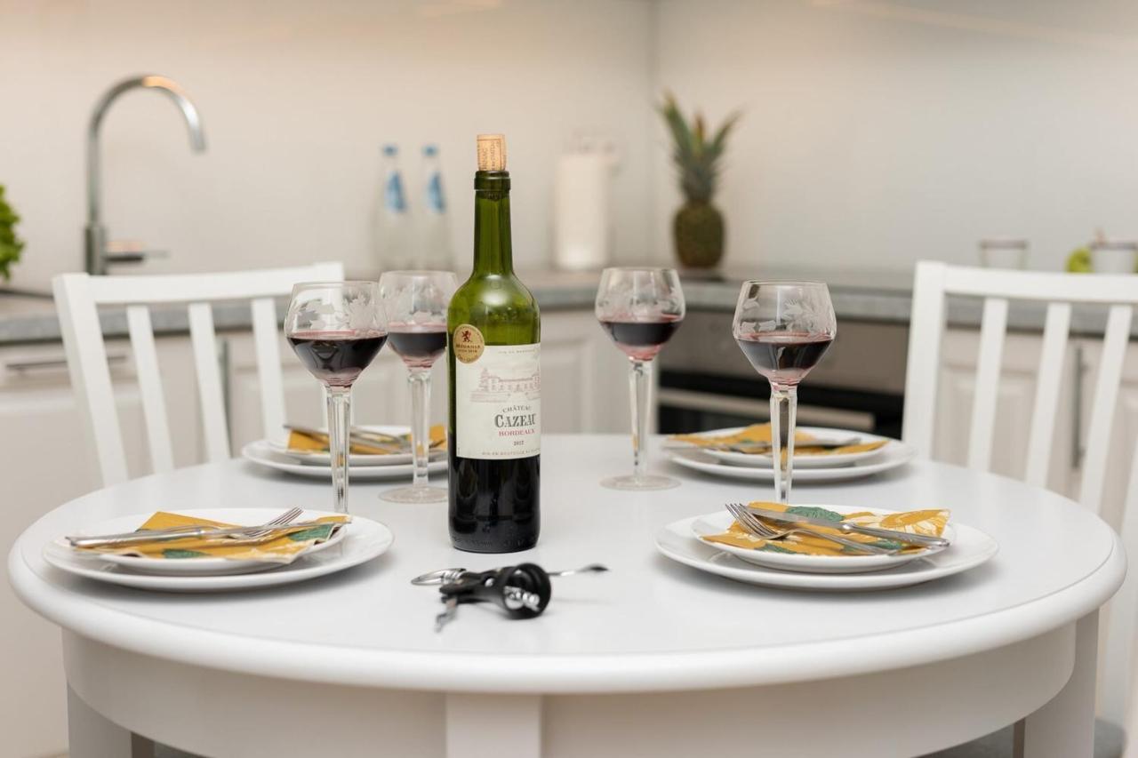 Rent Like - Piekarska 6 *