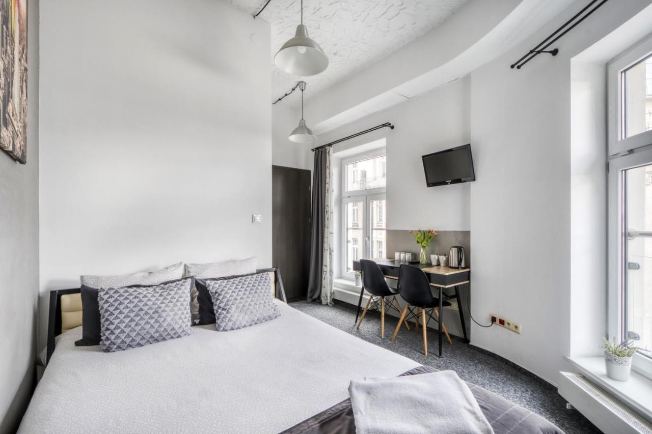 Mish Mash Nowogrodzka Hostel *