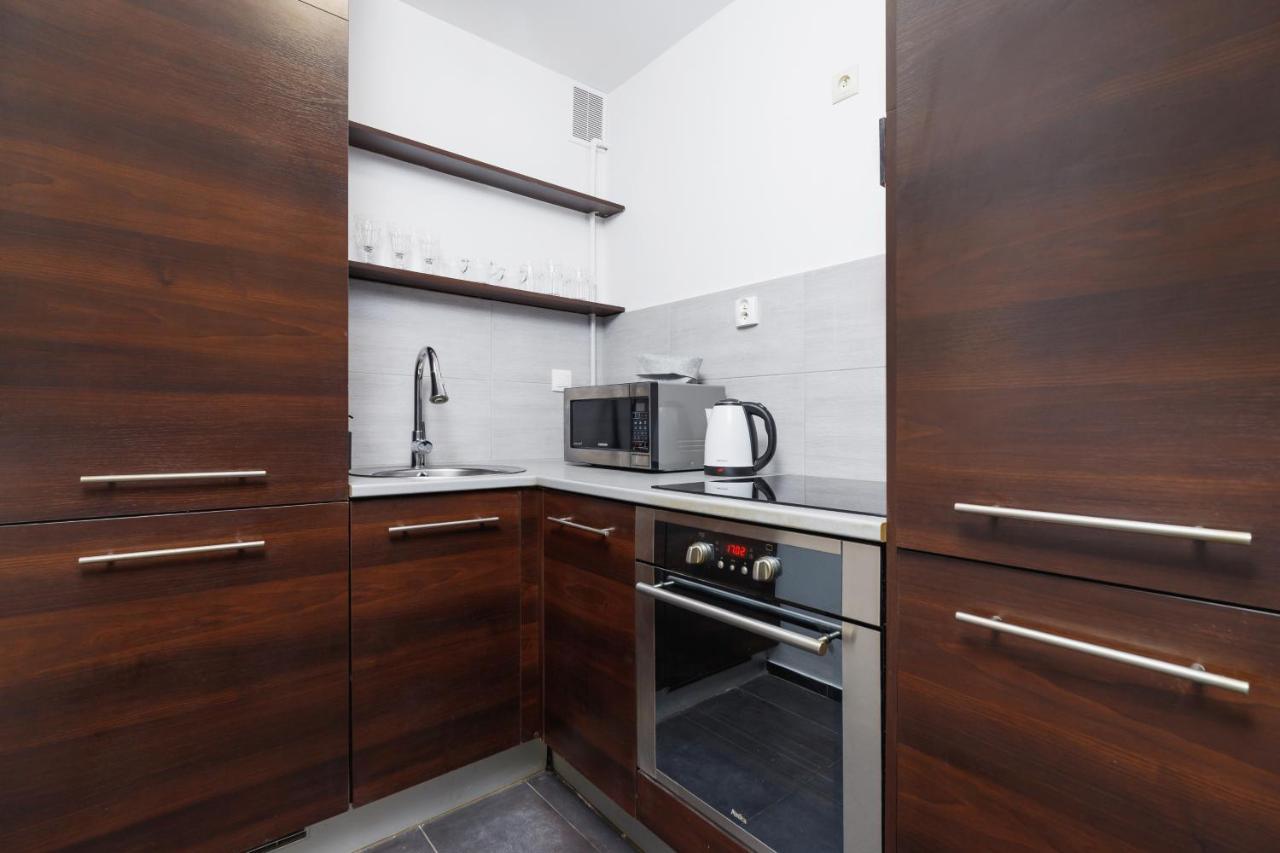 Apartment Podlesna By Renters