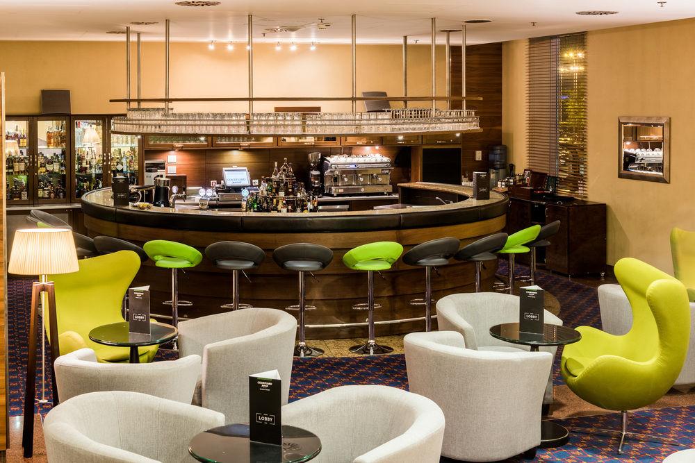 Courtyard By Marriott Airport Hotel 4*