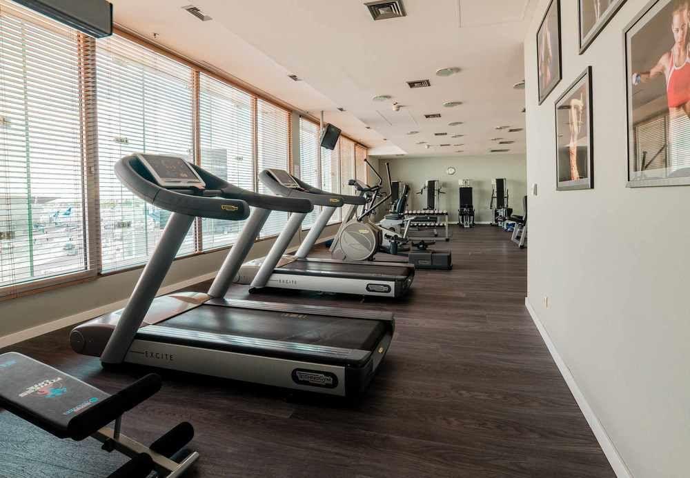 Courtyard By Marriott Airport Hotel 4*