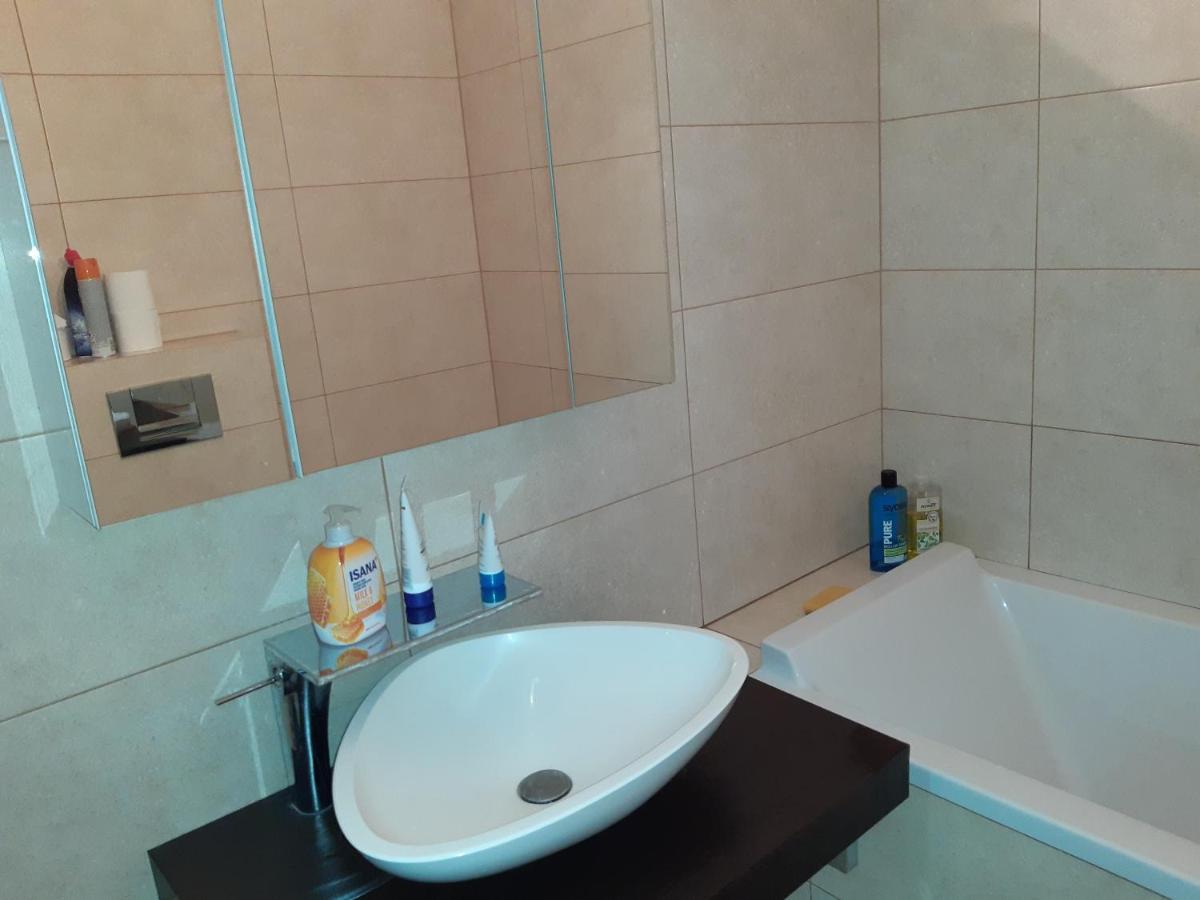 Wspólna 50 Centrum Kwatera prywatna *