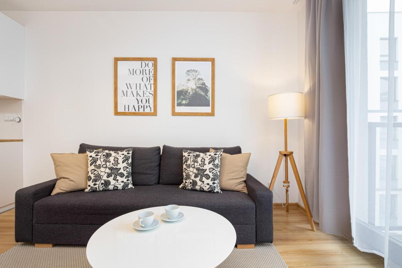 Kasprzaka By Renters * Warsaw