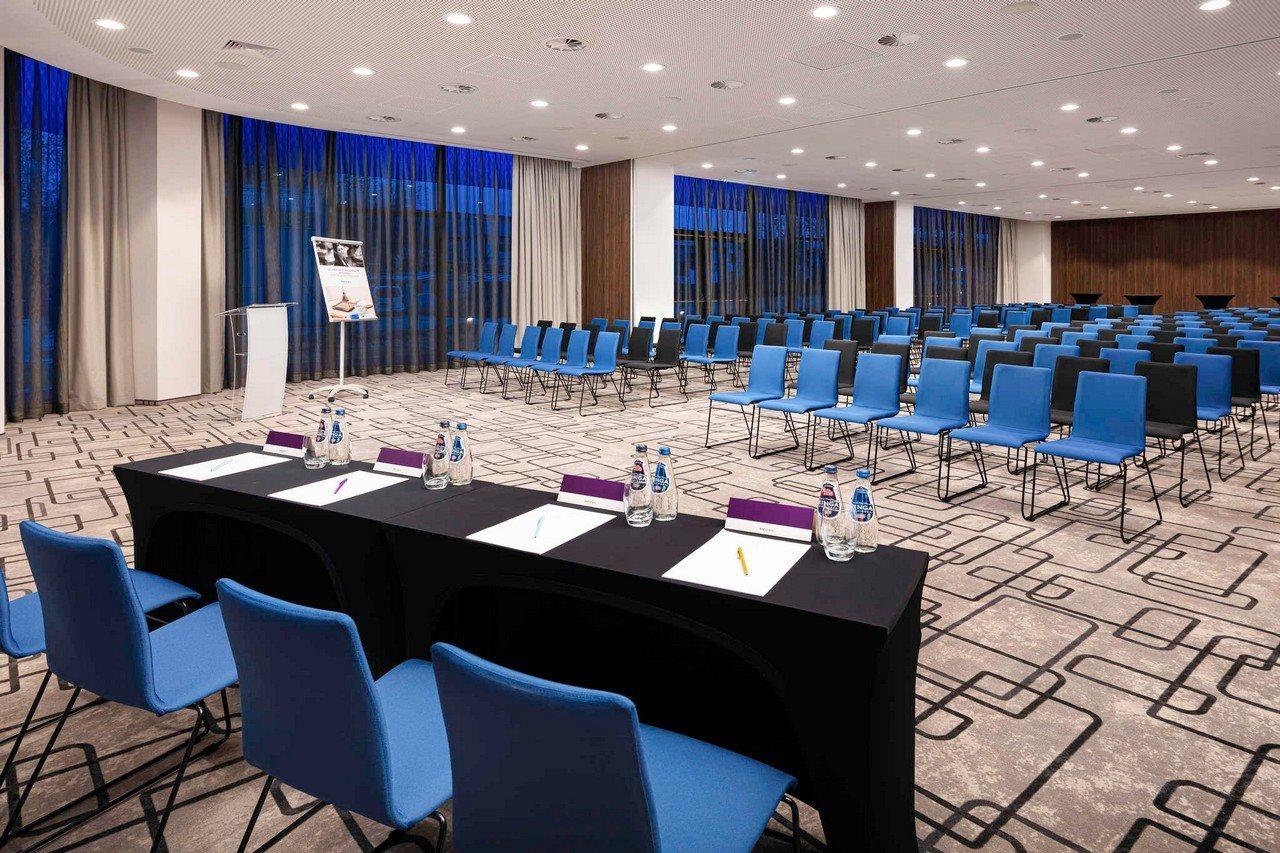 Mercure Ursus Station 4*