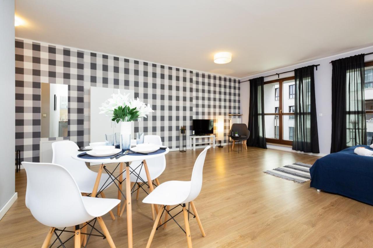 Bitwy Warszawskiej Apartment
