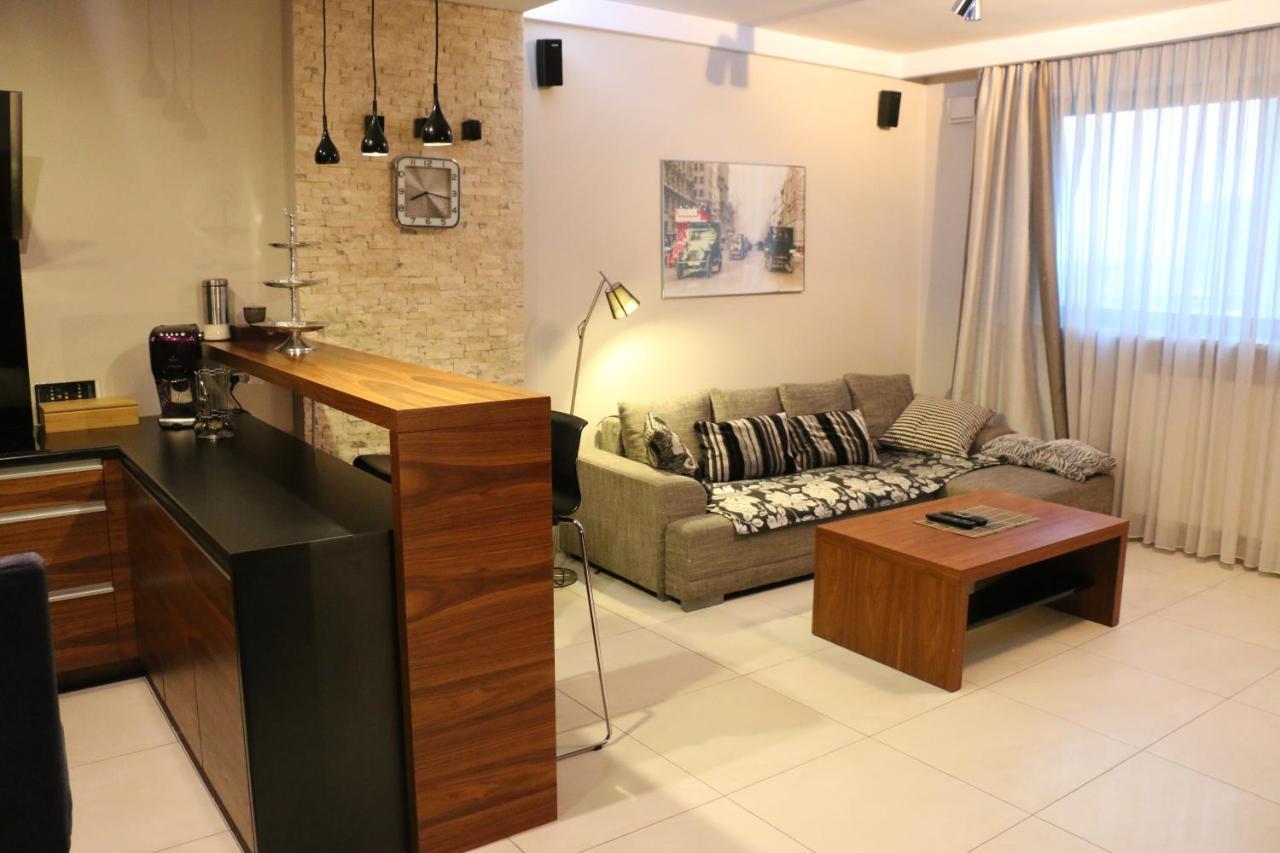 Apartment Center - Atelier Warschau
