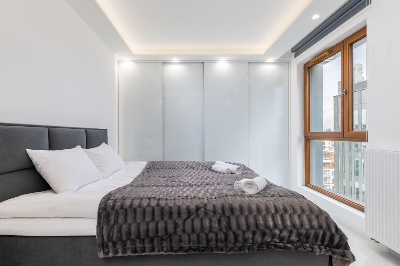 Karolkowa 28a - Luminous With Balcony By Renters Prestige Apartment Warsaw