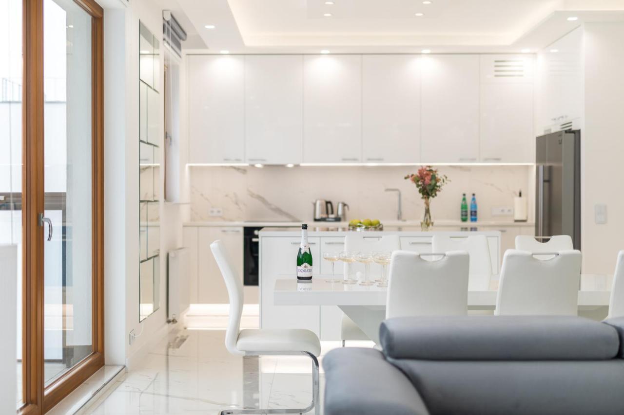 Karolkowa 28a - Luminous With Balcony By Renters Prestige * Warsaw