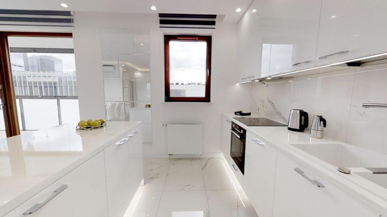 Karolkowa 28a - Luminous With Balcony By Renters Prestige