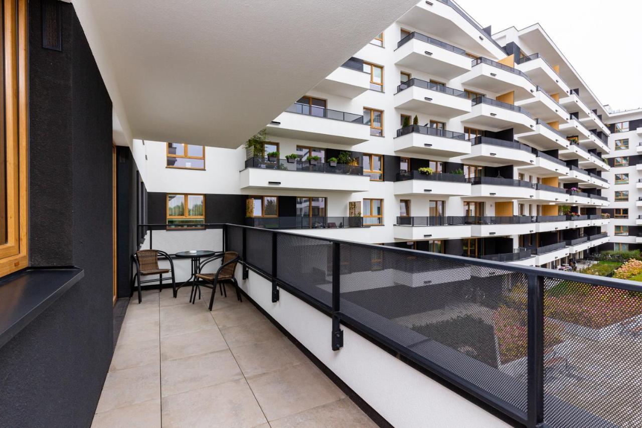 Mokotow Business Center By Renters Apartment *