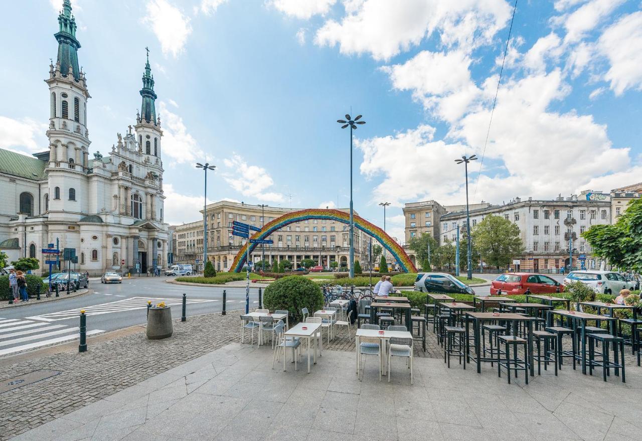 Zbawiciela Square P&o Serviced Apartment