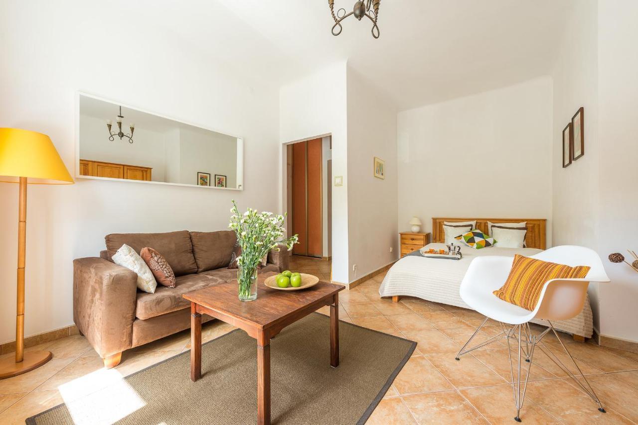 Zbawiciela Square P&o Serviced Apartment