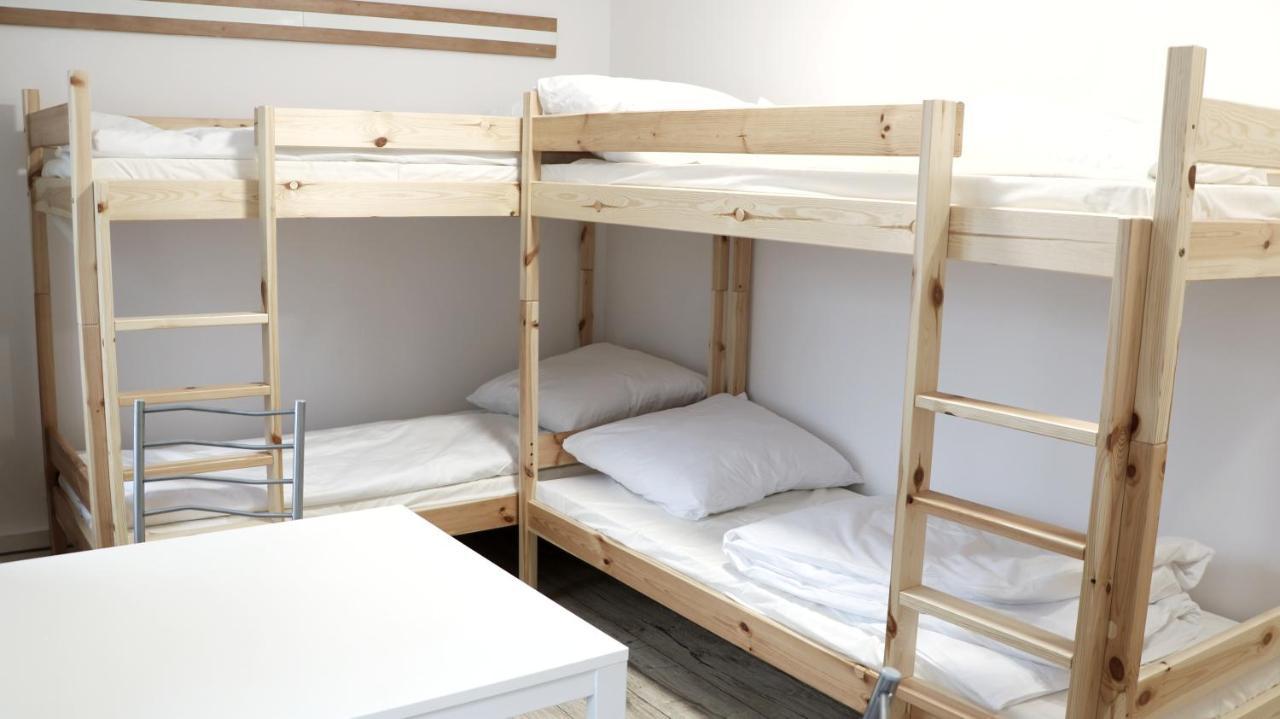 Hostel Sanera *