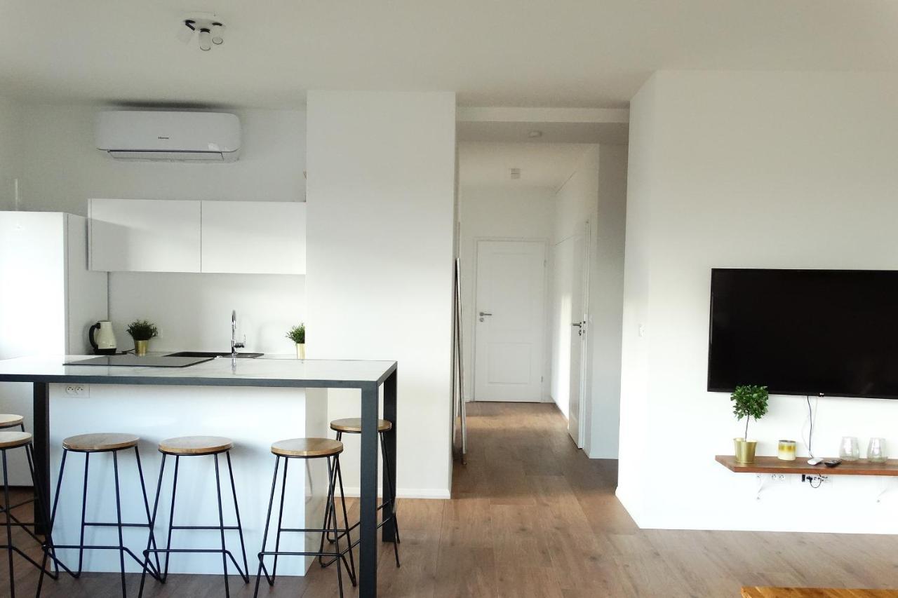 Port Apartment Warschau