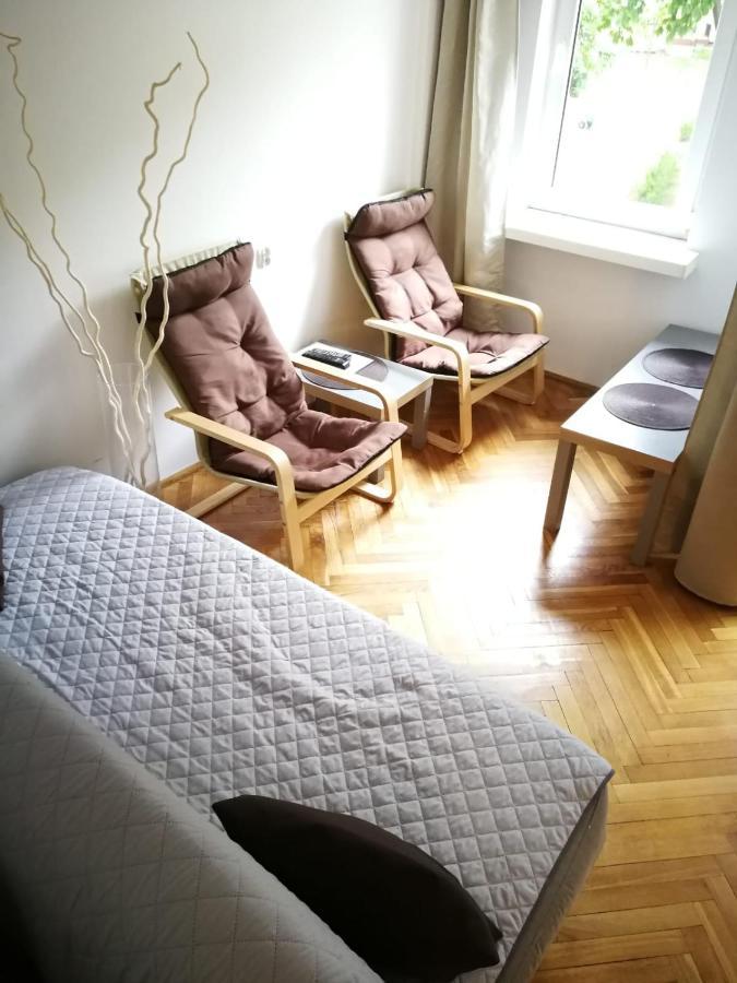 Center - Jana Pawla
