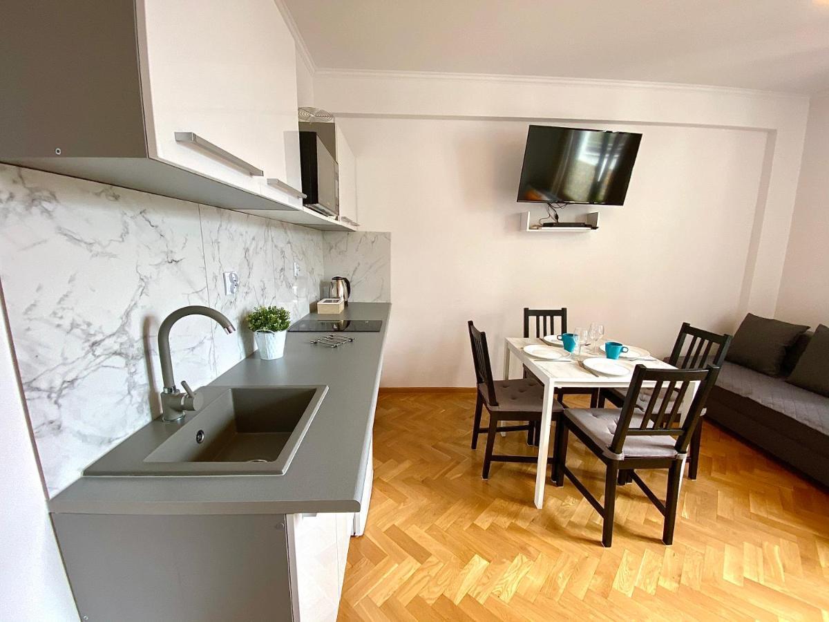 Apartment Center Warsaw - Apartmenty Jana Pawla II *