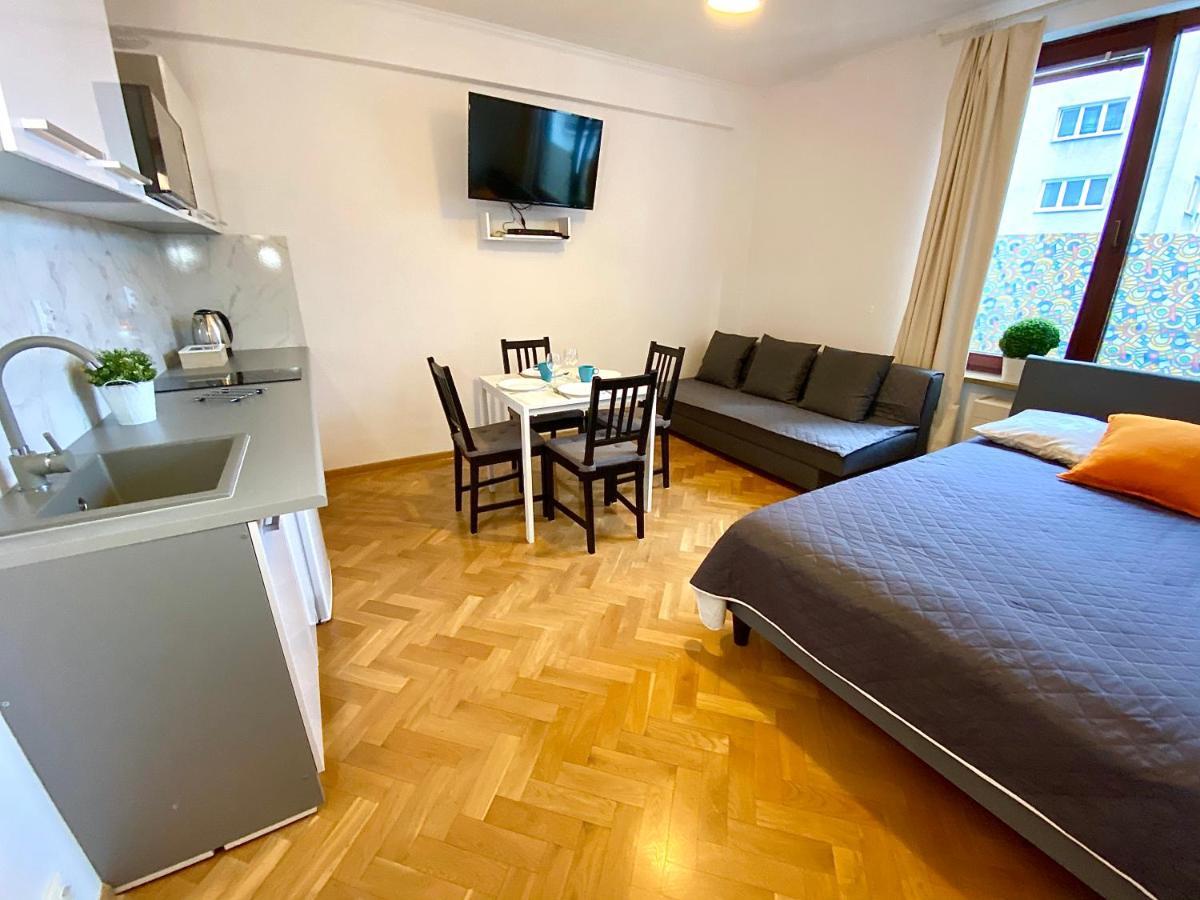 Center Warsaw - Apartmenty Jana Pawla II Apartment Warsaw