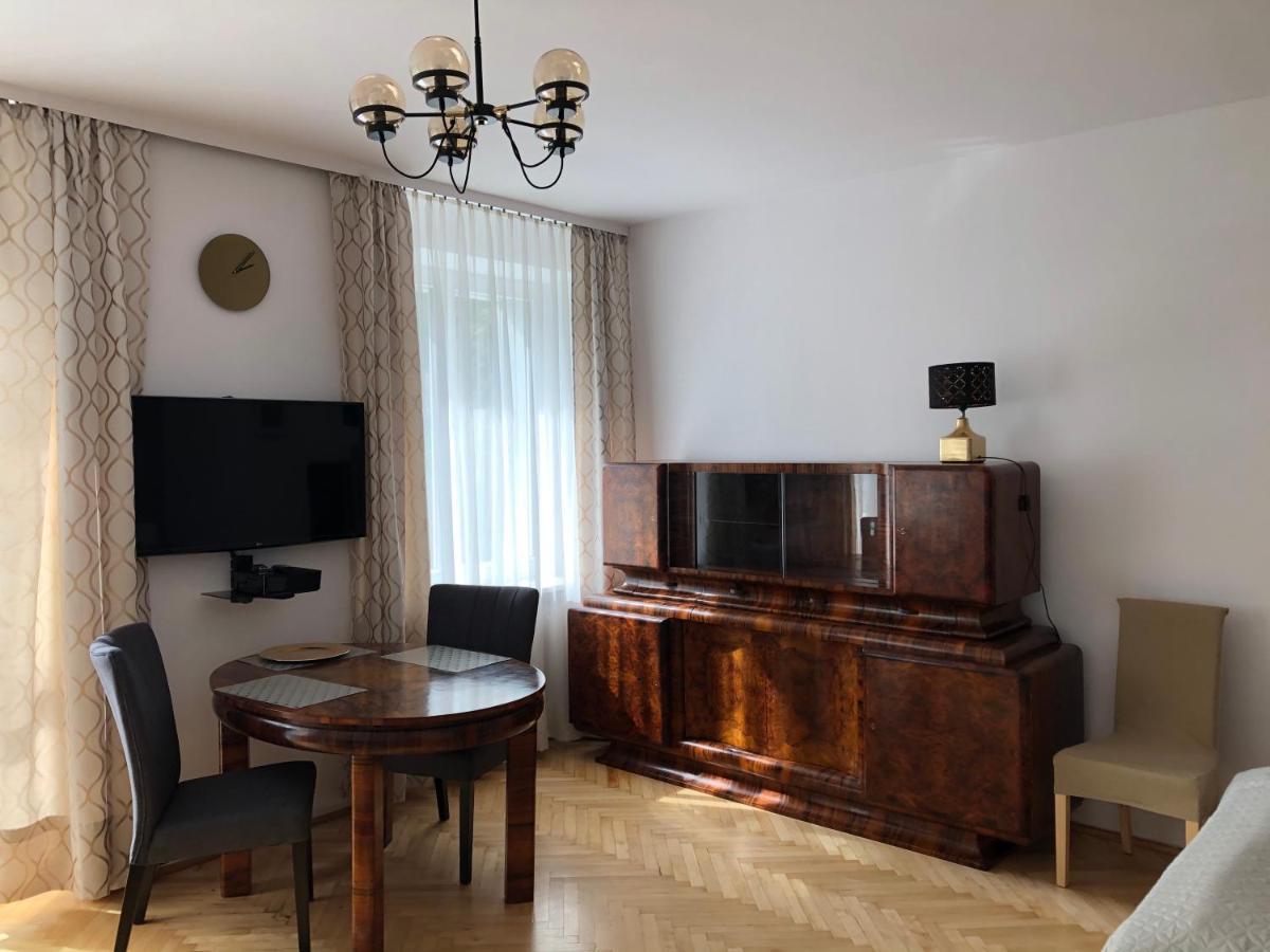 Art Deco Apartment