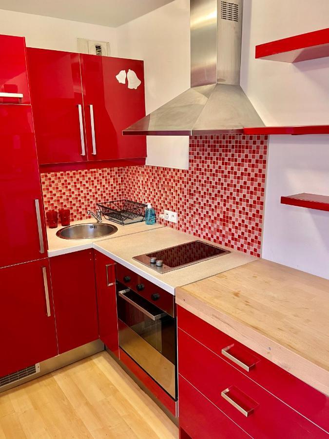 Red Centrum: Panoramic Views With High-speed Wi-fi And Smart Entertainment
