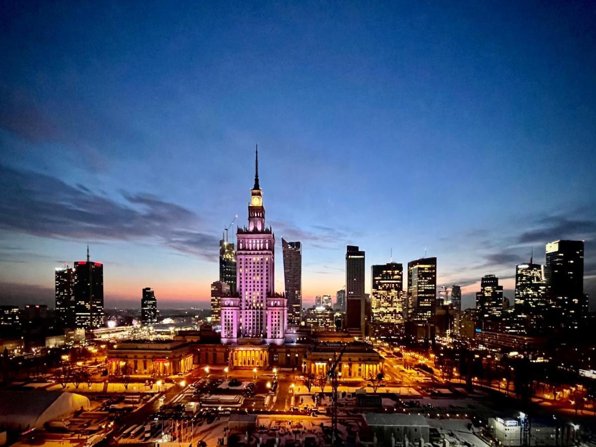 Apartment Red Centrum: Panoramic Views With High-speed Wi-fi And Smart Entertainment *