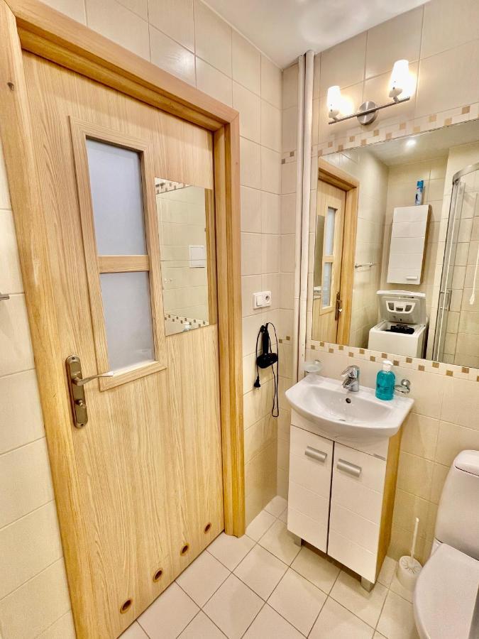 Apartment Red Centrum: Panoramic Views With High-speed Wi-fi And Smart Entertainment *