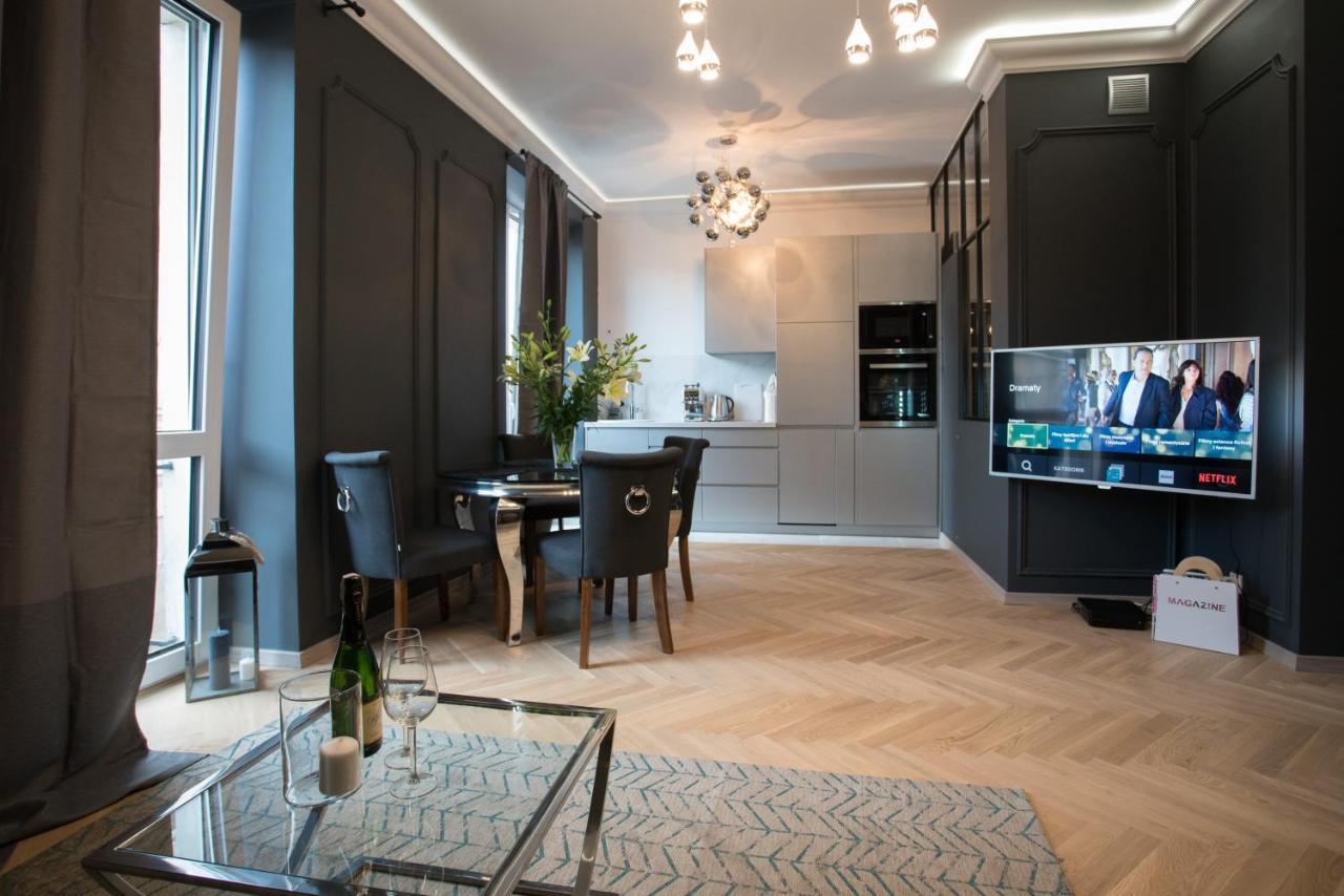Silver House Center Apartment *