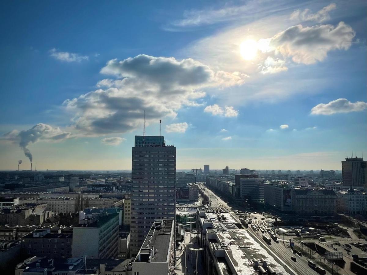 Red Centrum: Panoramic Views With High-speed Wi-fi And Smart Entertainment Warsaw