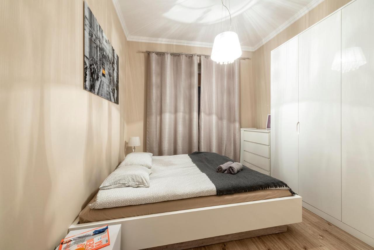 - Aparts Lotnisko Okecie Apartment *