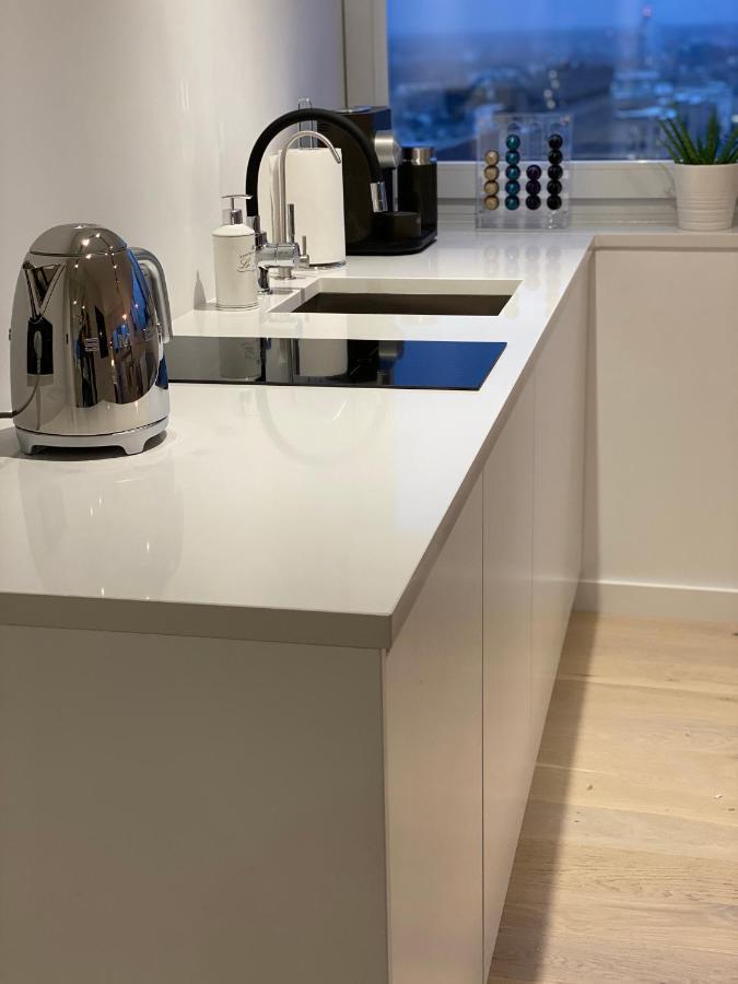 Leo Apartment