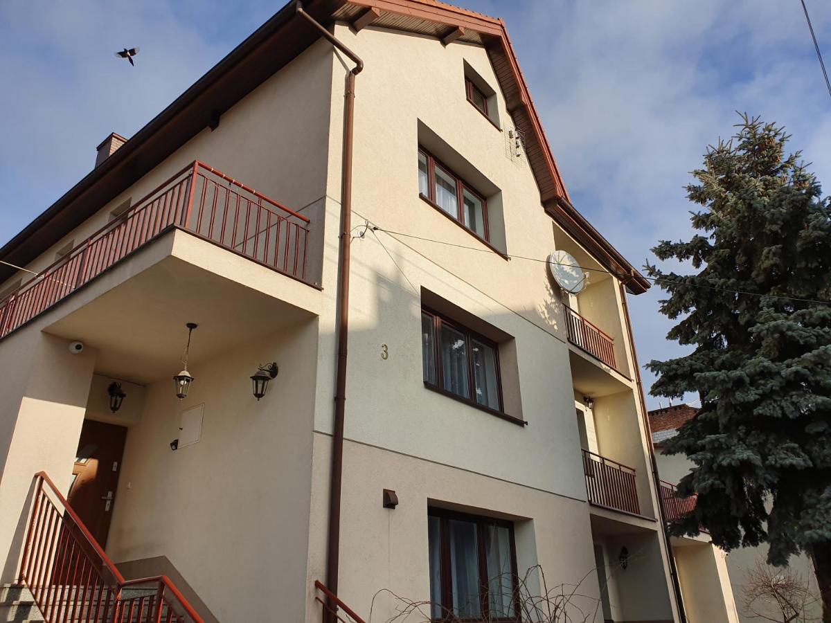 Mleczna - Metro Zacisze Albergue *
