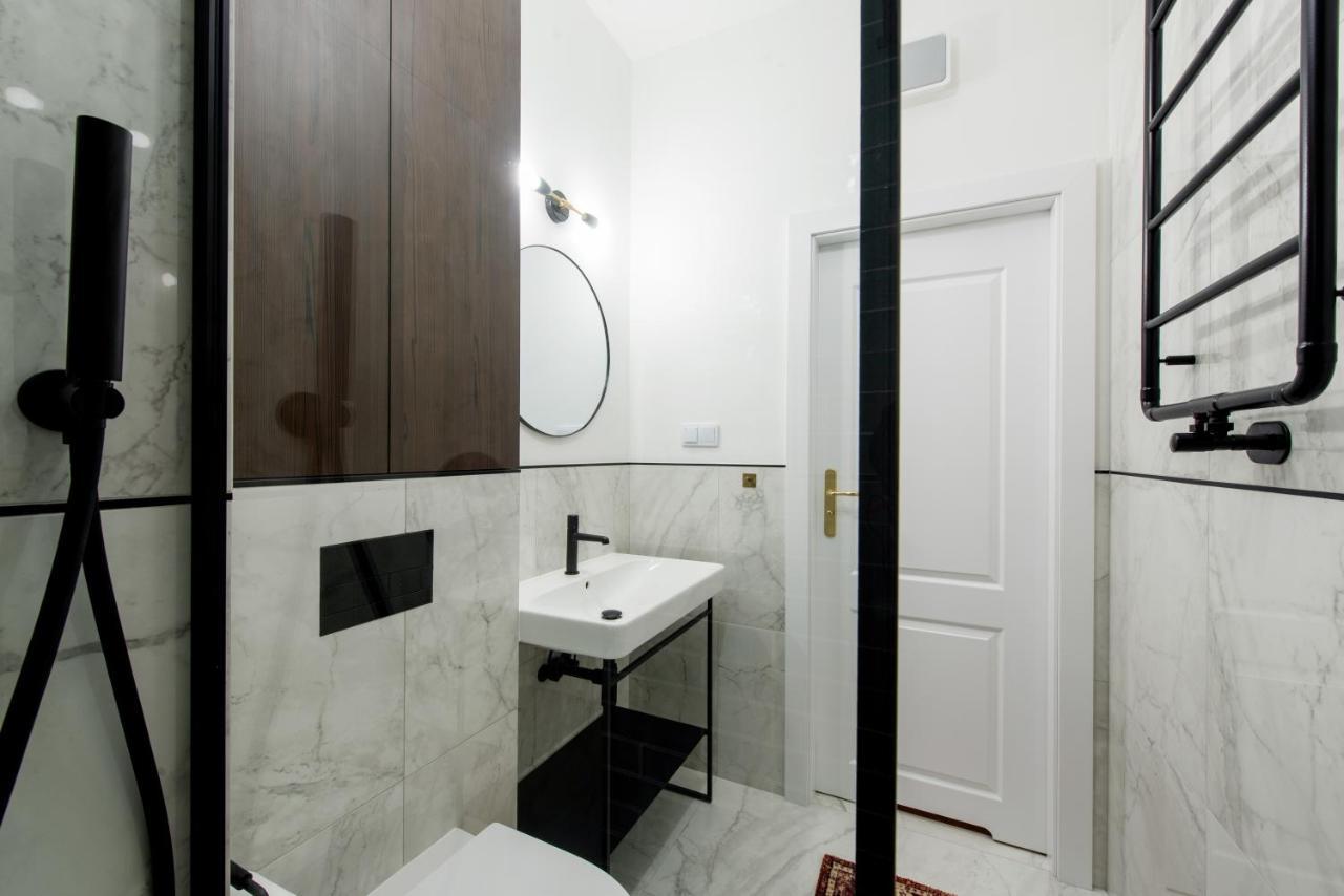 Apartment Marmo Warschau