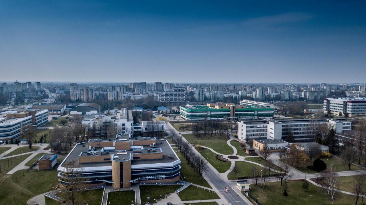 - Aparts Ursynow Apartment *