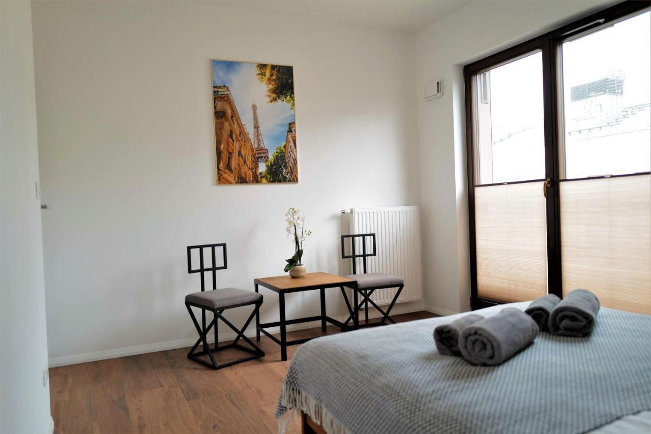 Port Apartment Warschau