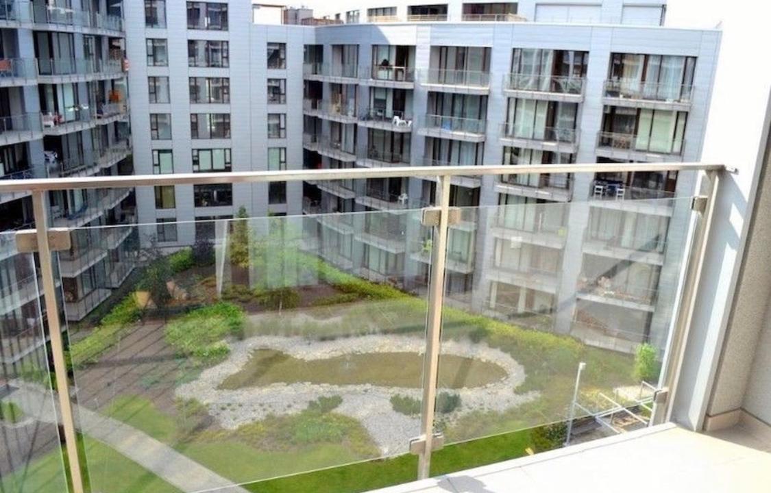 Flat Triton Park Apartment