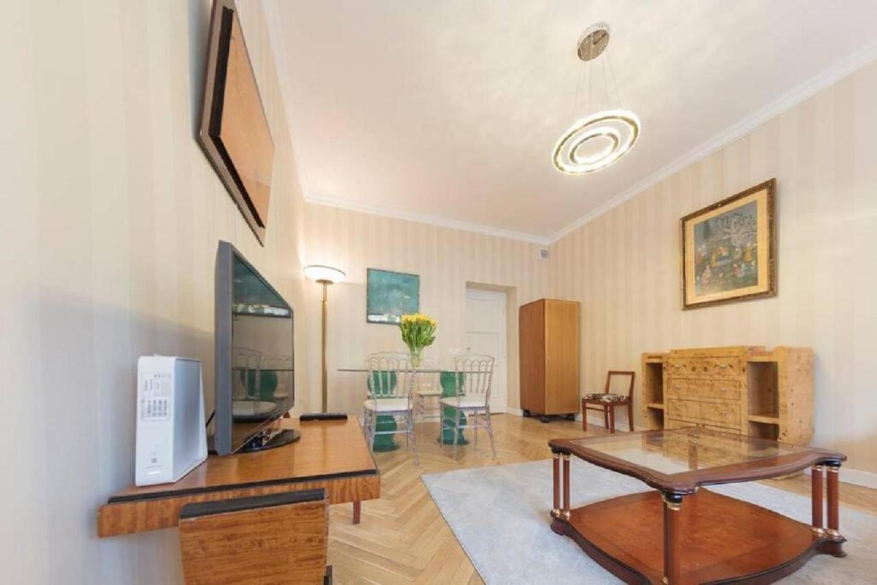 Super Luxury And Cozy- Golden Apartments- City Center Apartment *