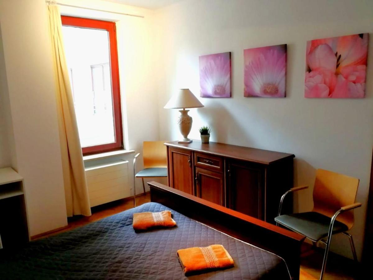 Center Warsaw - Apartmenty Jana Pawla II Apartment *